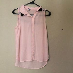 Light pink sleeveless shirt